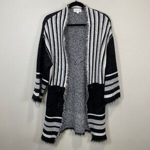 White room +‎ Cactus shaggy cardigan stripes soft